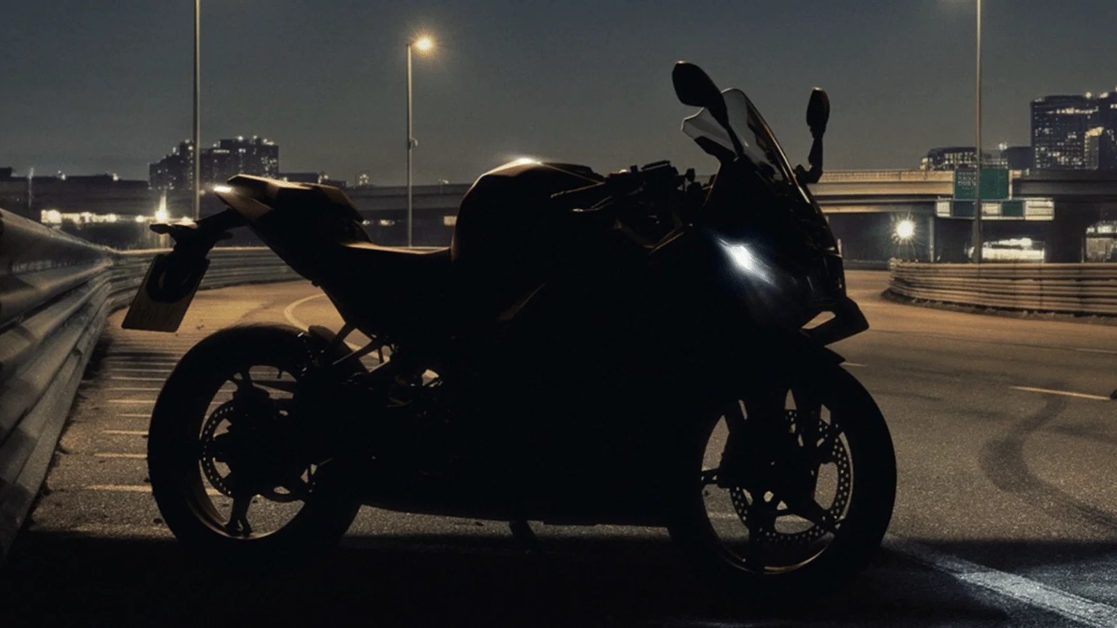 Teaser-Silhouette der neuen BMW F450 RR